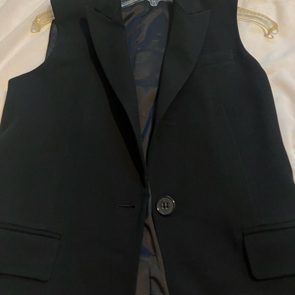 Theory vest - size 2 (fits a small )
